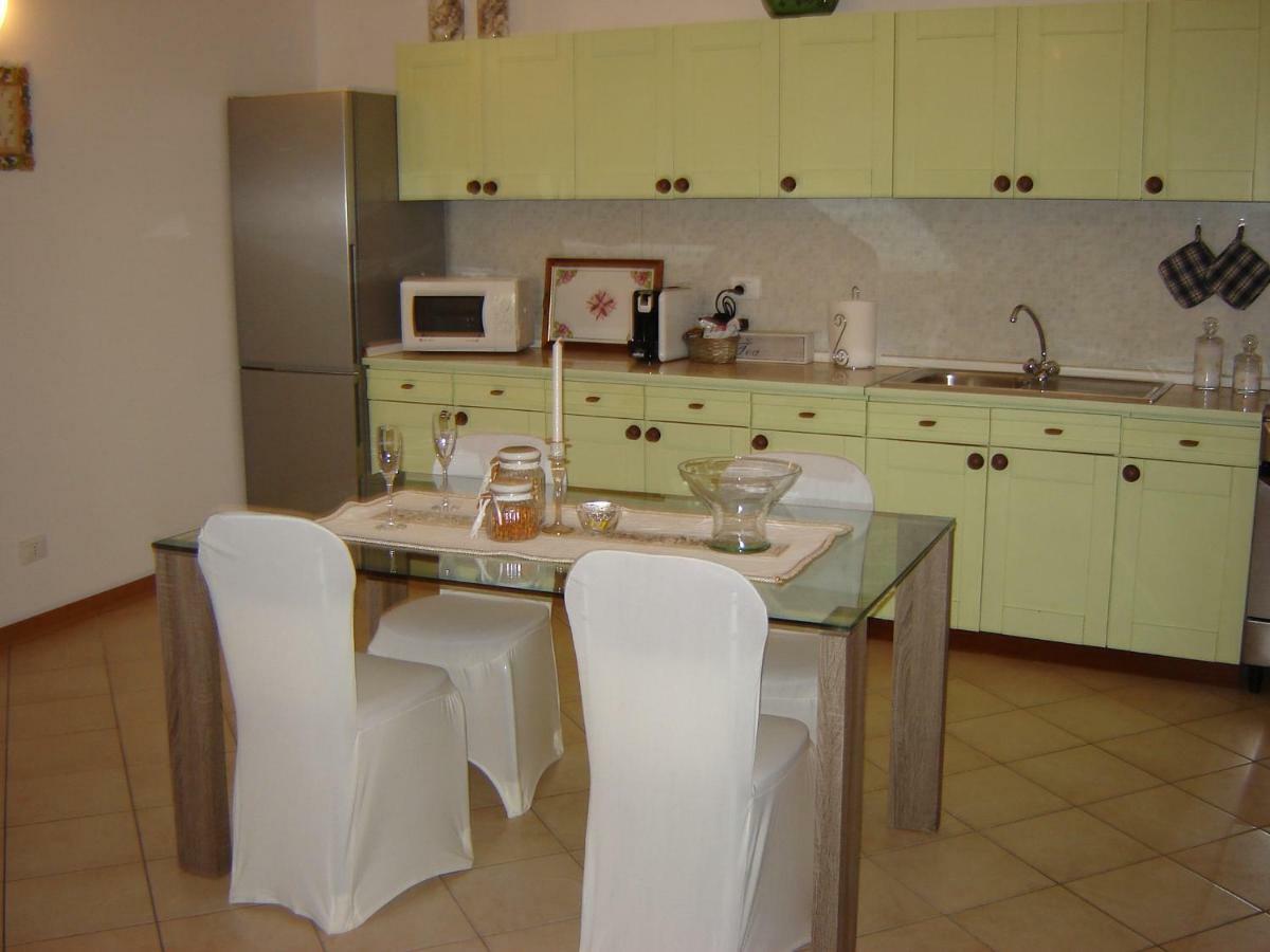 Casa Del Sole Appartamento N° 2 White And Gold Room 가바르도 외부 사진