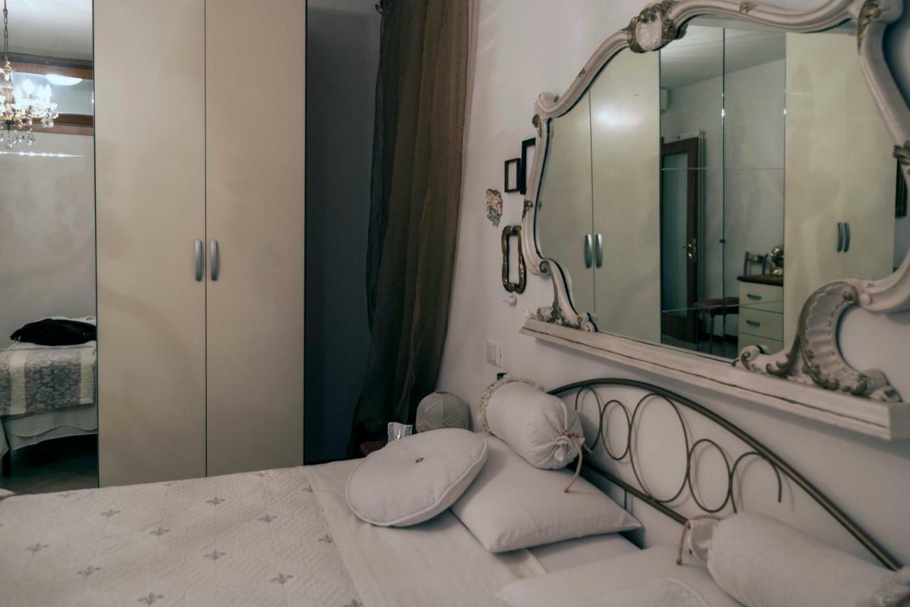 Casa Del Sole Appartamento N° 2 White And Gold Room 가바르도 외부 사진