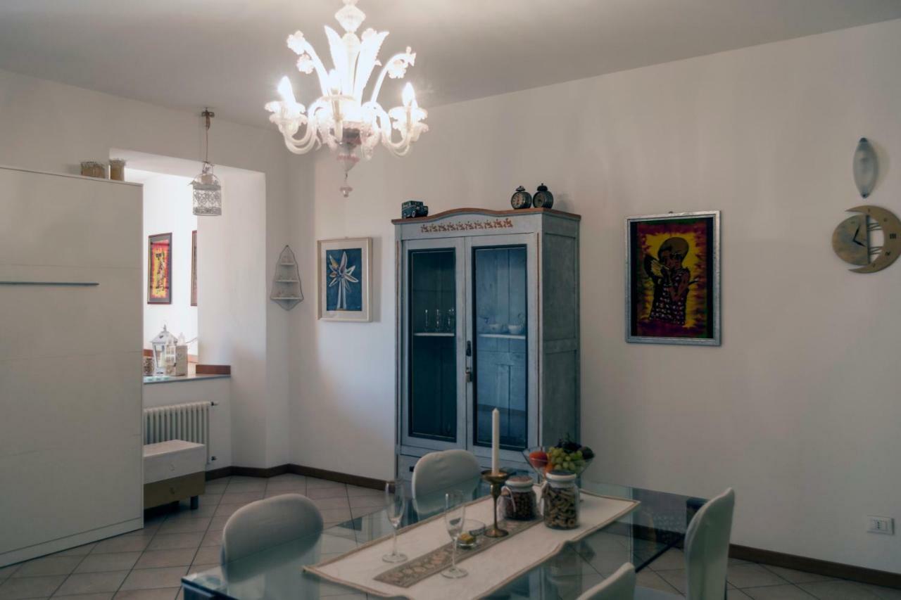 Casa Del Sole Appartamento N° 2 White And Gold Room 가바르도 외부 사진