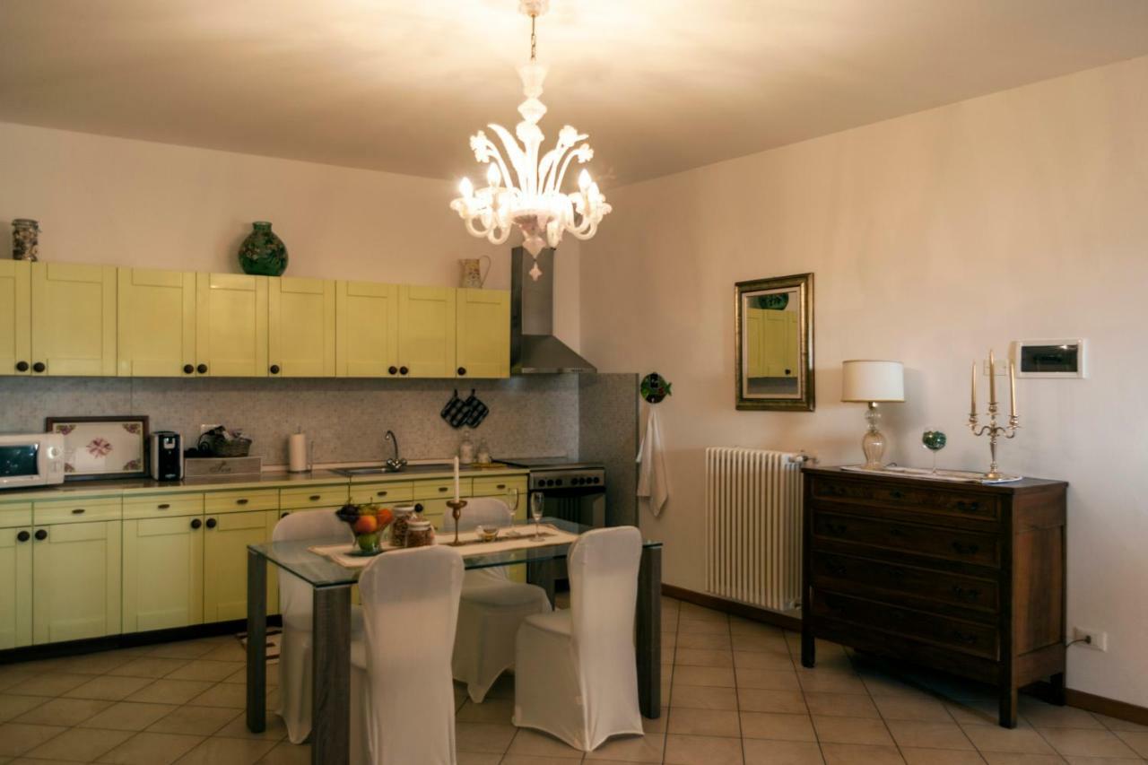 Casa Del Sole Appartamento N° 2 White And Gold Room 가바르도 외부 사진