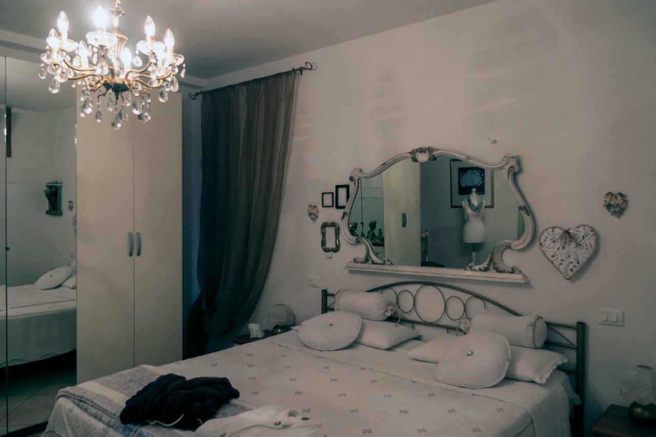 Casa Del Sole Appartamento N° 2 White And Gold Room 가바르도 외부 사진