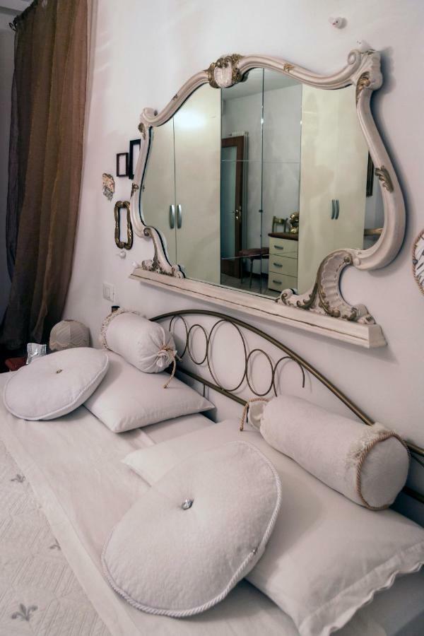 Casa Del Sole Appartamento N° 2 White And Gold Room 가바르도 외부 사진