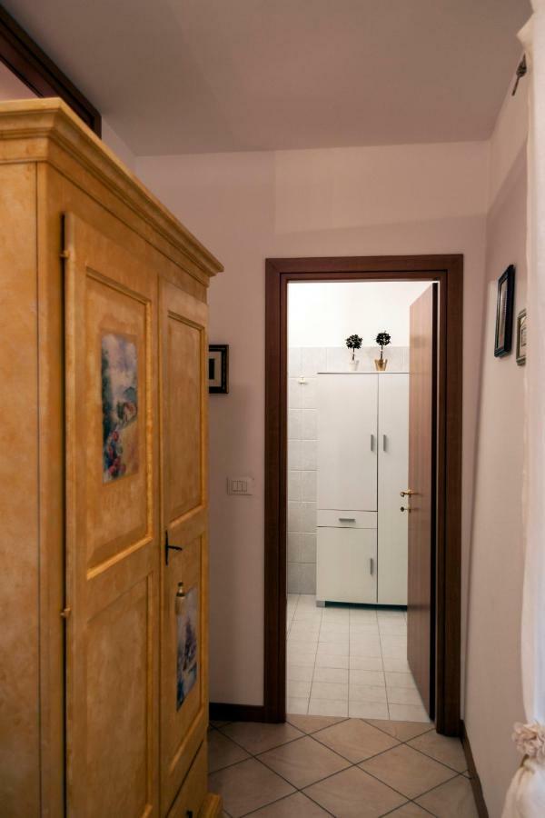 Casa Del Sole Appartamento N° 2 White And Gold Room 가바르도 외부 사진
